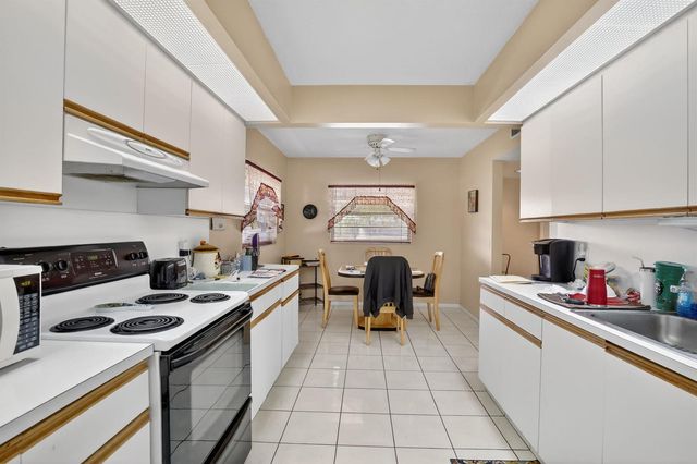 1401 SW 128th Terrace 212h, Pembroke Pines, FL 33027