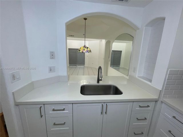905 NW 82nd Avenue 111-B, Miami, FL 33126