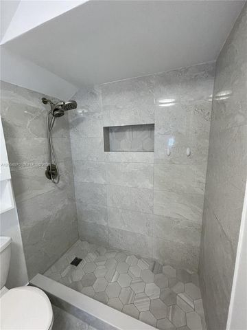 905 NW 82nd Avenue 111-B, Miami, FL 33126