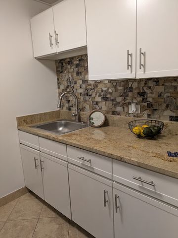 233 E Erie Street 2003, Chicago, IL 60611