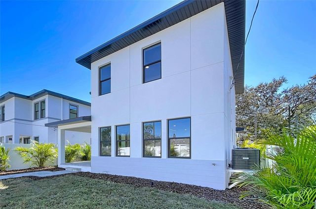 4613 QUEENSBORO AVENUE S, St Petersburg, FL 33711