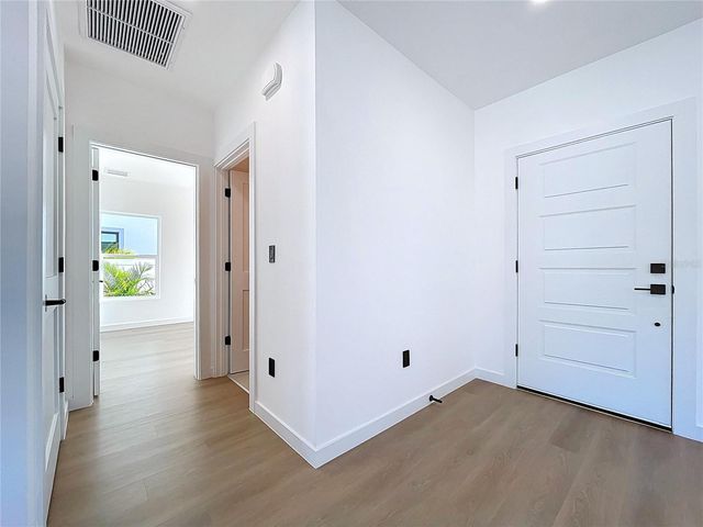 4613 QUEENSBORO AVENUE S, St Petersburg, FL 33711