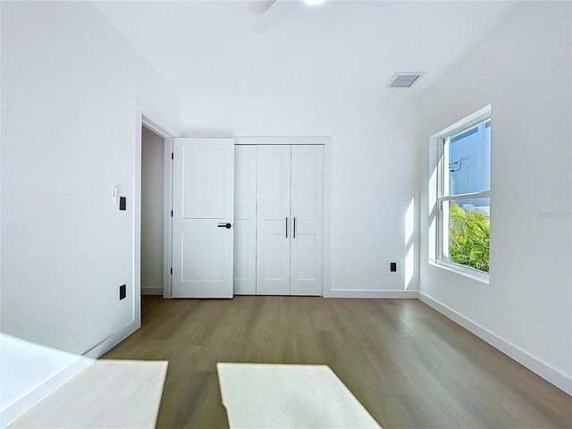 4613 QUEENSBORO AVENUE S, St Petersburg, FL 33711