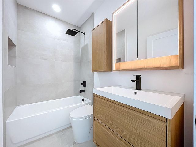 4613 QUEENSBORO AVENUE S, St Petersburg, FL 33711