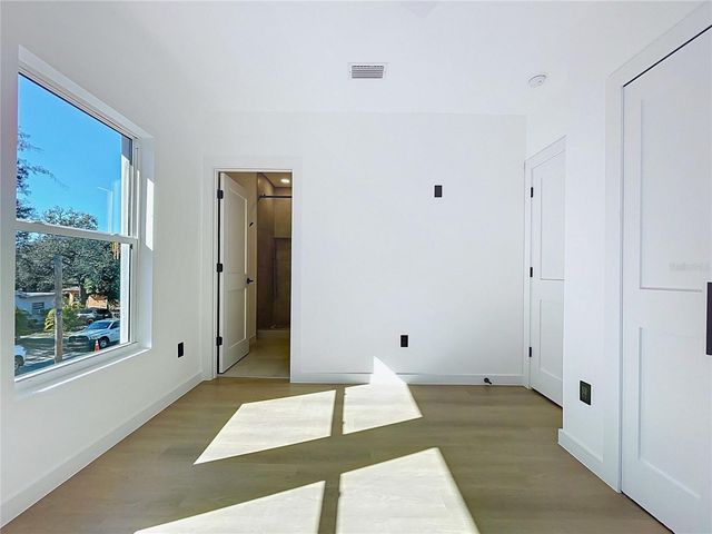 4613 QUEENSBORO AVENUE S, St Petersburg, FL 33711