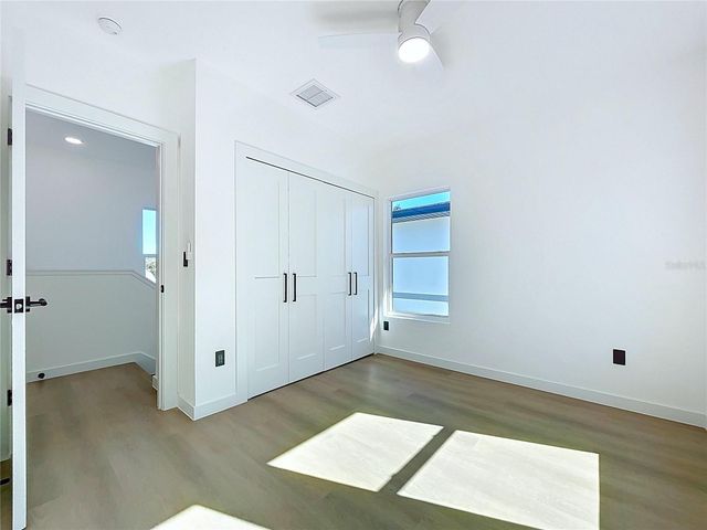 4613 QUEENSBORO AVENUE S, St Petersburg, FL 33711