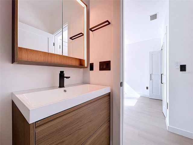 4613 QUEENSBORO AVENUE S, St Petersburg, FL 33711