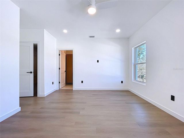 4613 QUEENSBORO AVENUE S, St Petersburg, FL 33711