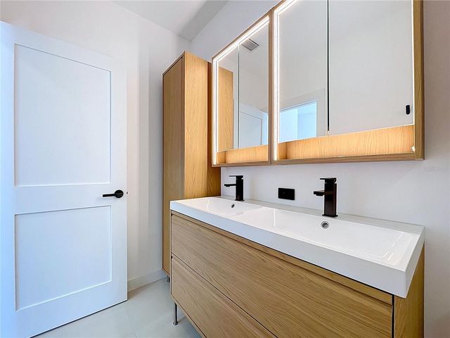 4613 QUEENSBORO AVENUE S, St Petersburg, FL 33711