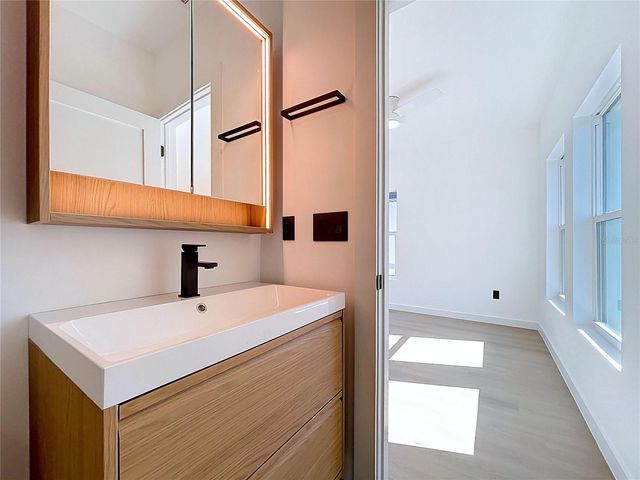 4613 QUEENSBORO AVENUE S, St Petersburg, FL 33711