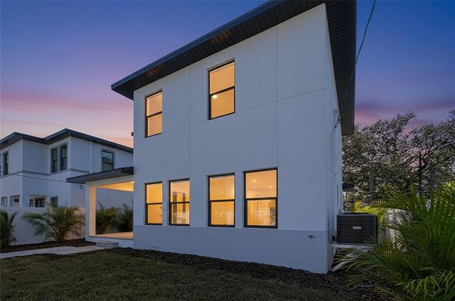 4613 QUEENSBORO AVENUE S, St Petersburg, FL 33711