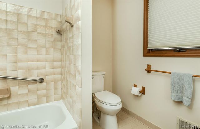 47192 Sanborn Drive, Macomb Township, MI 48044