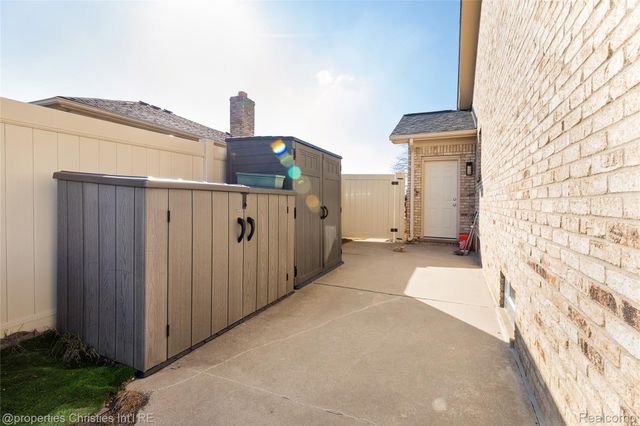 47192 Sanborn Drive, Macomb Township, MI 48044