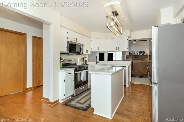 47192 Sanborn Drive, Macomb Township, MI 48044