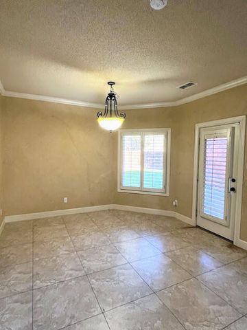 3912 100th Place, Lubbock, TX 79423