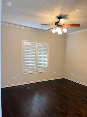 3912 100th Place, Lubbock, TX 79423