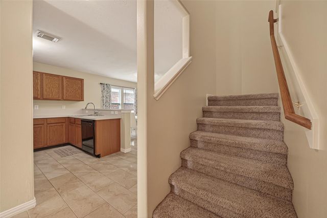 8907 Rainesville Lane, Houston, TX 77075