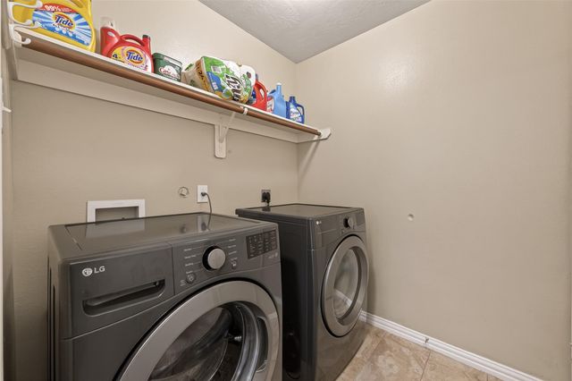 8907 Rainesville Lane, Houston, TX 77075