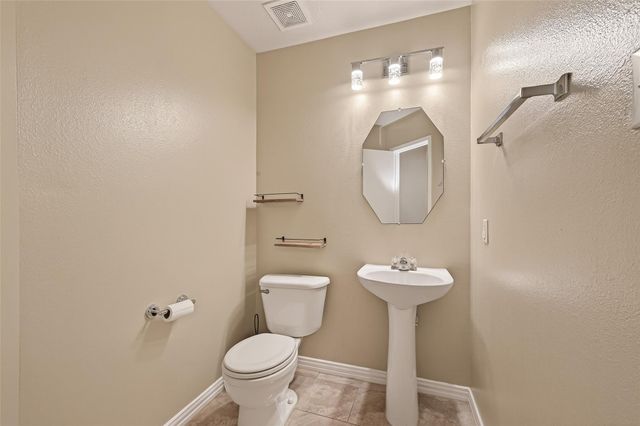 8907 Rainesville Lane, Houston, TX 77075