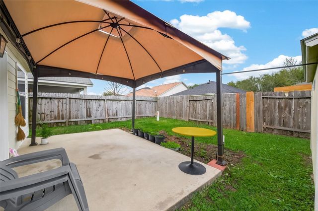 8907 Rainesville Lane, Houston, TX 77075