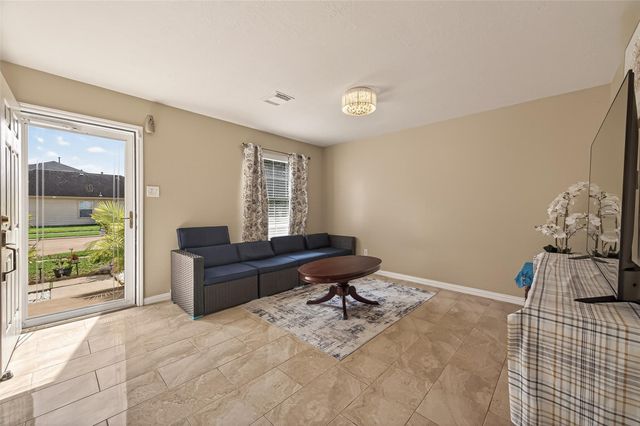 8907 Rainesville Lane, Houston, TX 77075