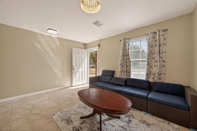 8907 Rainesville Lane, Houston, TX 77075