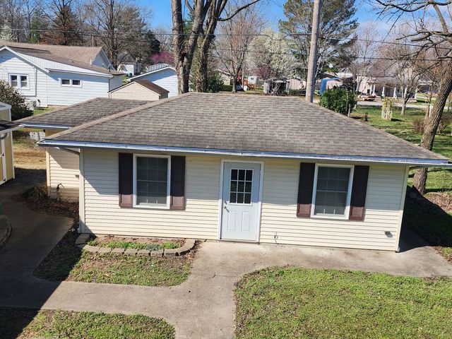 113 Jackson Street, Hurst, IL 62949