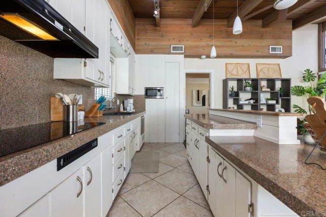 367 Beech Ave, Carlsbad, CA 92008