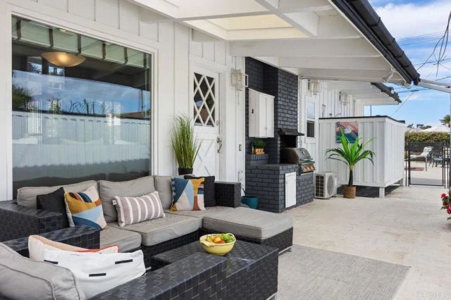 367 Beech Ave, Carlsbad, CA 92008
