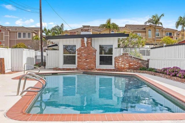 367 Beech Ave, Carlsbad, CA 92008