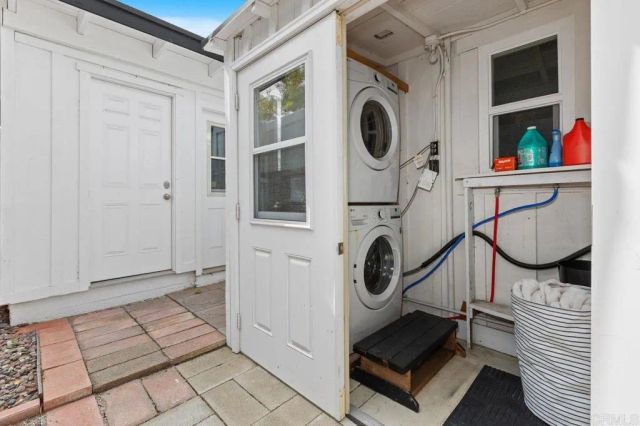 367 Beech Ave, Carlsbad, CA 92008