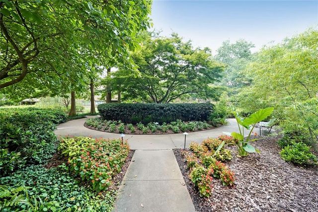 1800 Clairmont Lake A314, Decatur, GA 30033