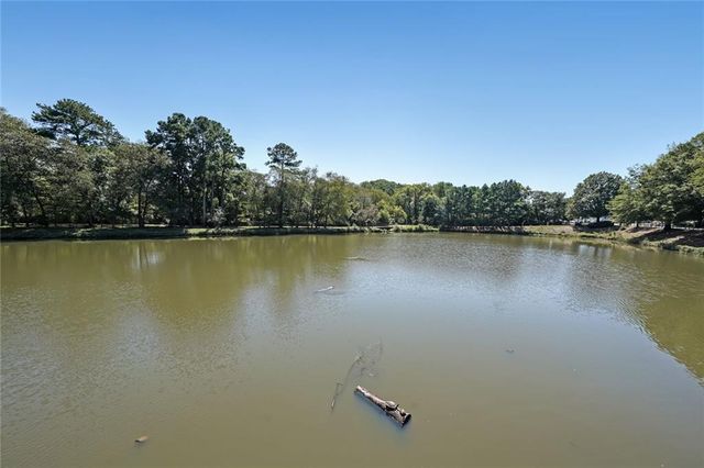 1800 Clairmont Lake A314, Decatur, GA 30033