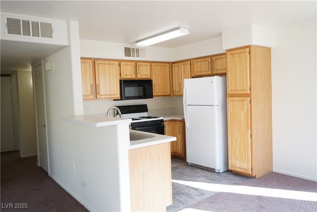 5710 East Tropicana Avenue 2228, Las Vegas, NV 89122