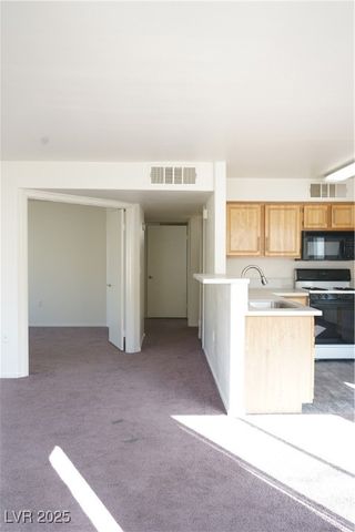 5710 East Tropicana Avenue 2228, Las Vegas, NV 89122