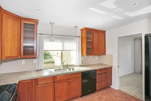 17461 Plaza Otonal, San Diego, CA 92128