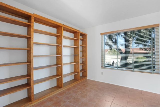 17461 Plaza Otonal, San Diego, CA 92128