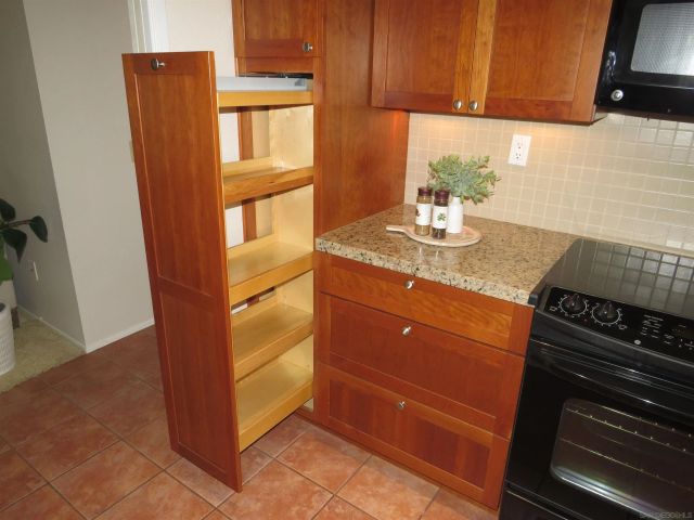 17461 Plaza Otonal, San Diego, CA 92128