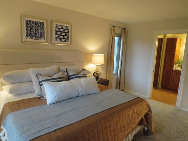 17461 Plaza Otonal, San Diego, CA 92128