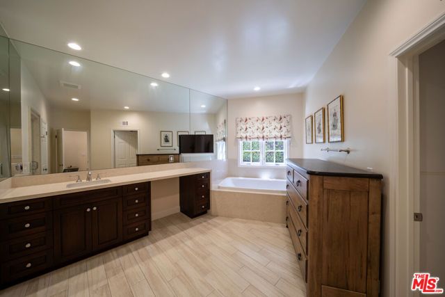 12006 Talus Place, Beverly Hills, CA 90210
