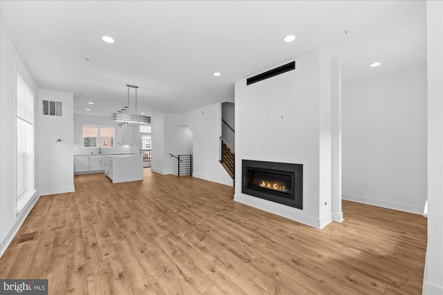 3301 WOODLAND PHLOX ST, Rockville, MD 20852
