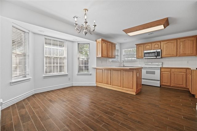 5213 S 60th Place, Rogers, AR 72758