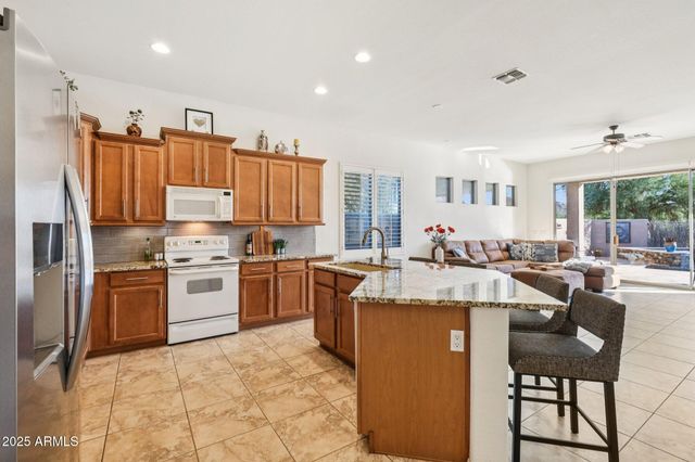 18409 W SWEET ACACIA Drive, Goodyear, AZ 85338