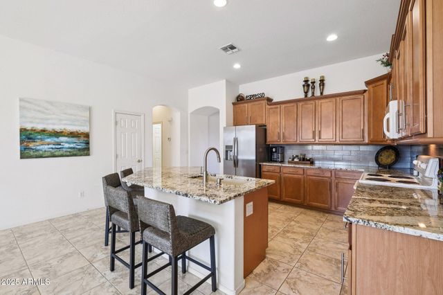 18409 W SWEET ACACIA Drive, Goodyear, AZ 85338