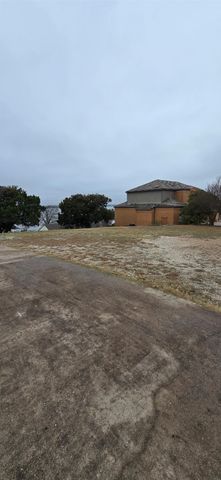 4117 Crescent Drive, Granbury, TX 76049