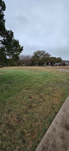 4117 Crescent Drive, Granbury, TX 76049
