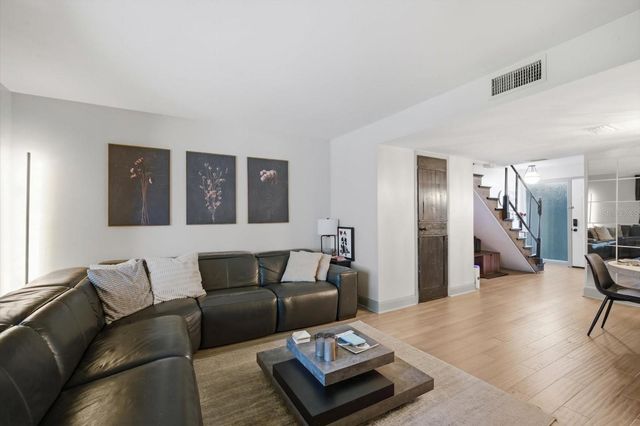 3673 45TH WAY N, St Petersburg, FL 33713