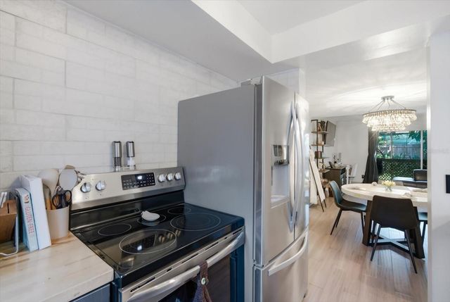 3673 45TH WAY N, St Petersburg, FL 33713