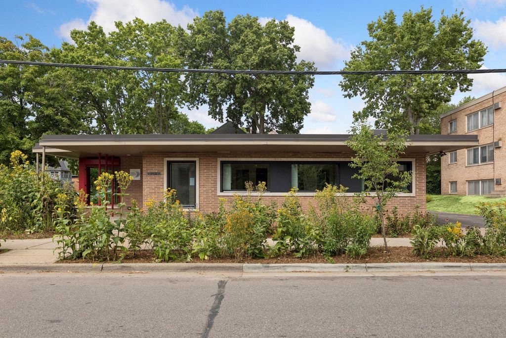 901 23rd Avenue NE, Minneapolis, MN 55418 — exterior
