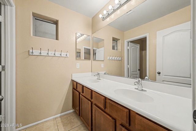 1278 E BAKER Drive, San Tan Valley, AZ 85140